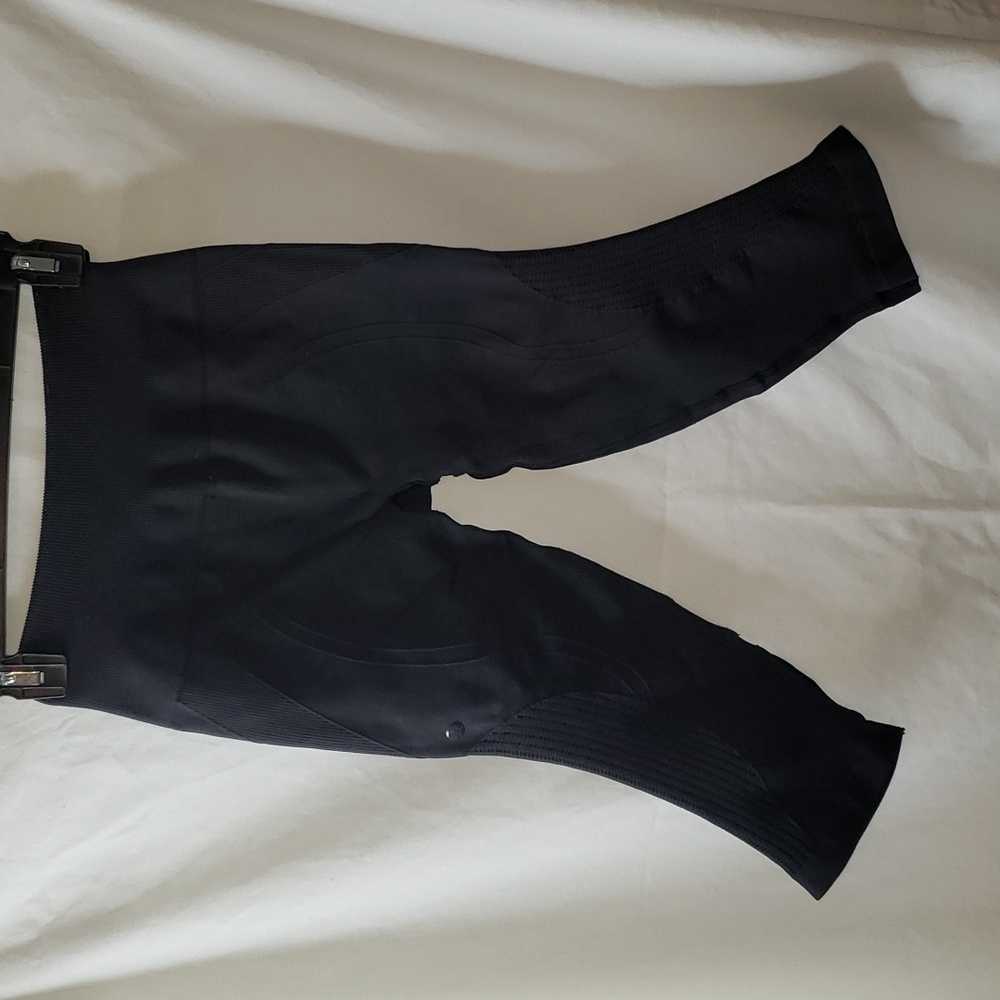 Lululemon Flow & Go Crop Leggings Size 2 - Picture 7 of 11